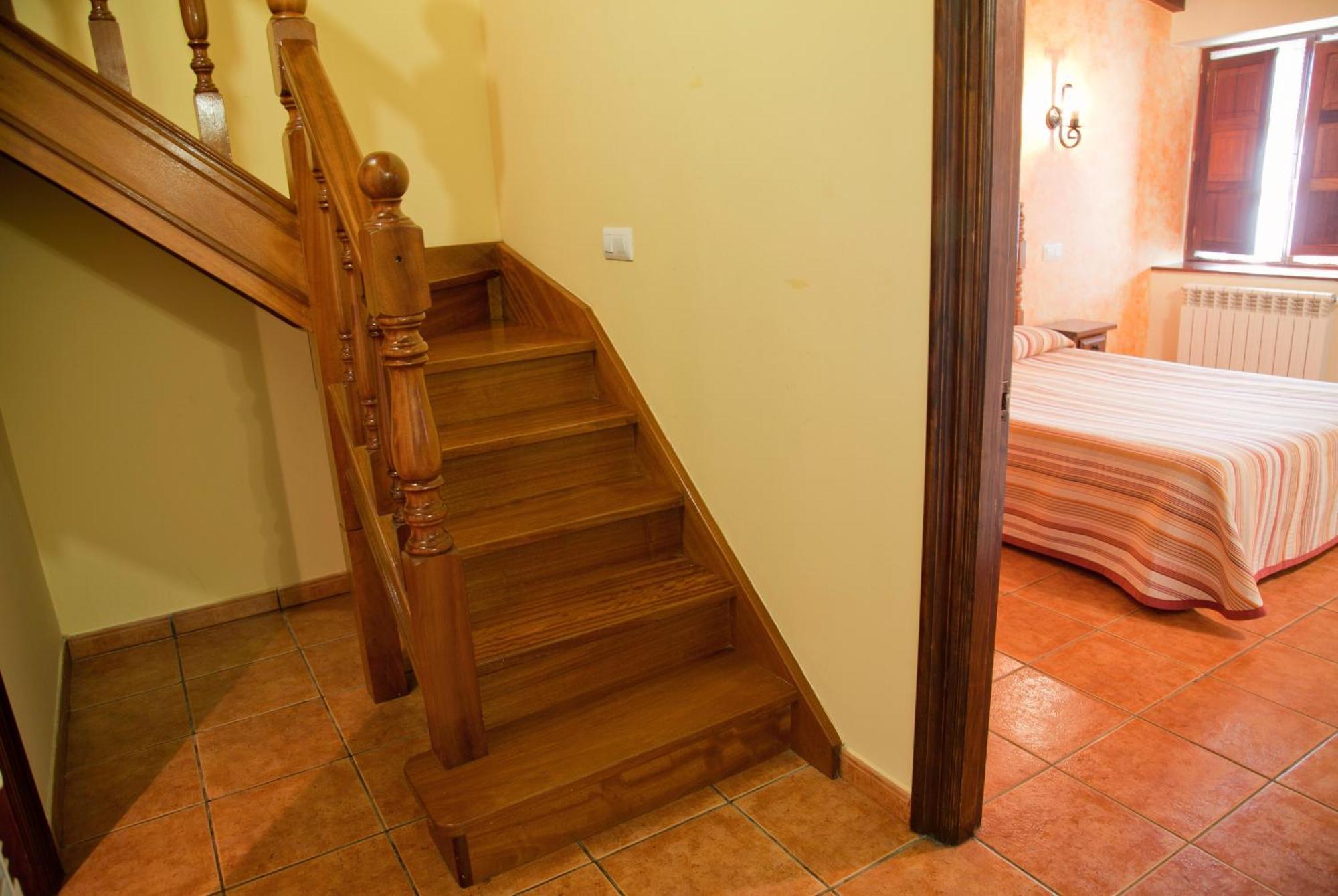 Apartamentos La Roblera Оренья Экстерьер фото